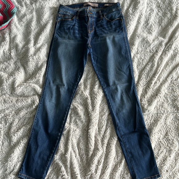 50% OFF GUESS JEANS - Picture 3 of 5